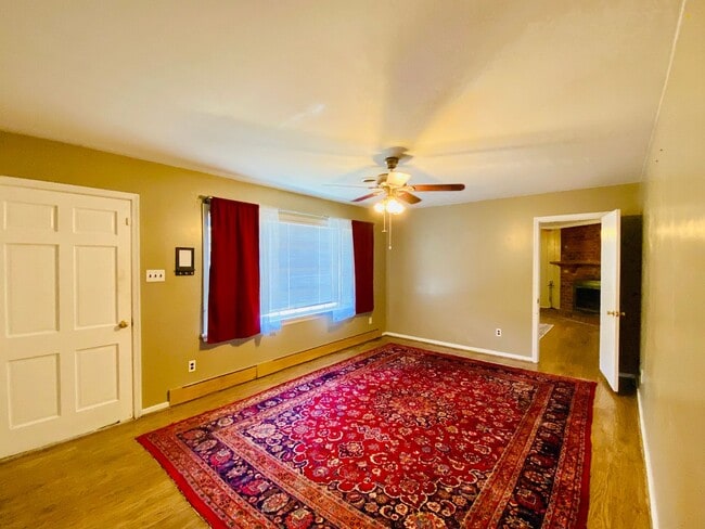 Photo - 7259 Walnut Grove Rd