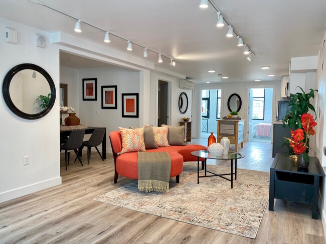 Long Flat 3BD Layout