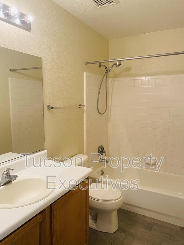 Photo - 7905 S Danforth Ave