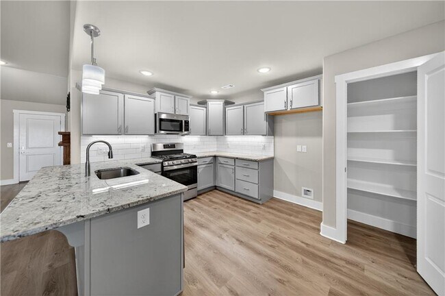 Photo - 1100 Moonrise St