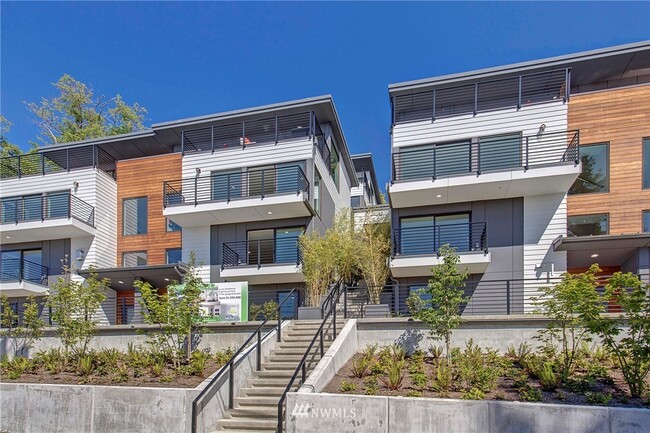 Photo - 2210 12th Ave W Townhome