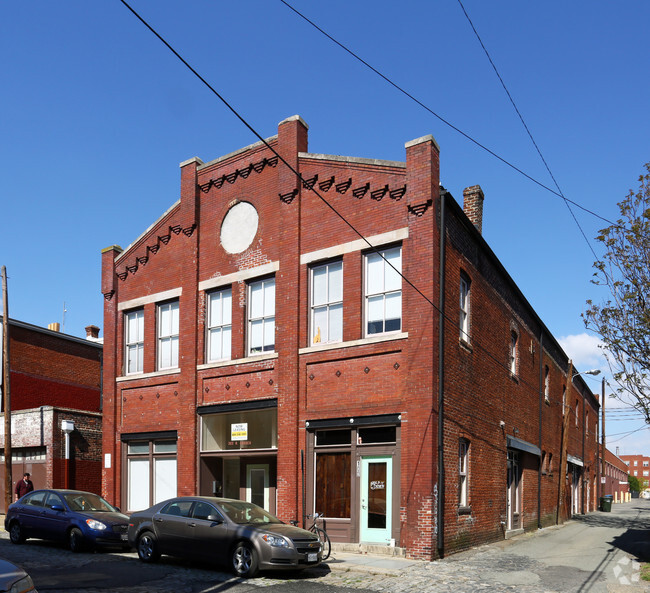 Building Photo - Goshen Street Apts