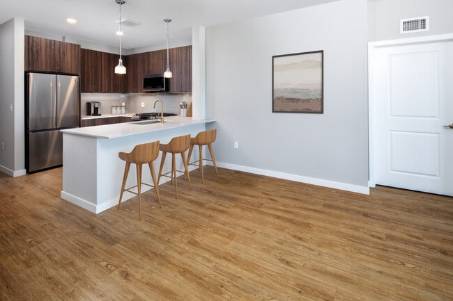 Finish Scheme 2 kitchen and dining area