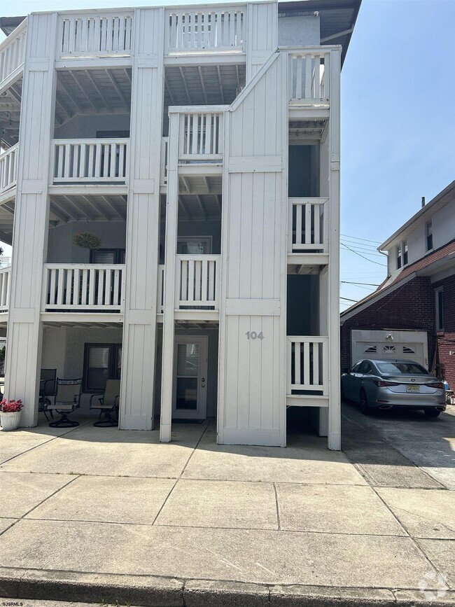 Building Photo - 104 S Frankfort Ave Unit 2 Rental