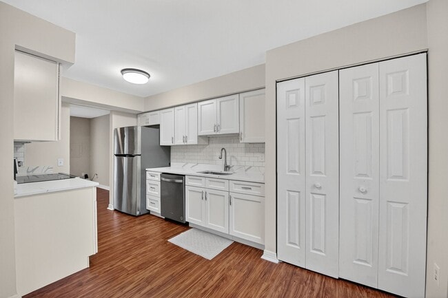 Photo - 6265 Astrid Cove