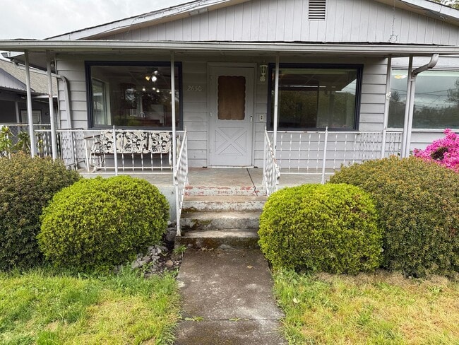 Photo - Huge 4 bedroom 2 bath house!