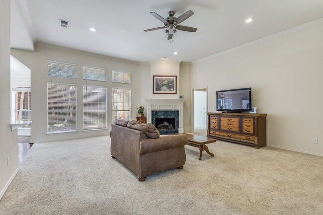 Photo - 5929 La Cumbre Dr