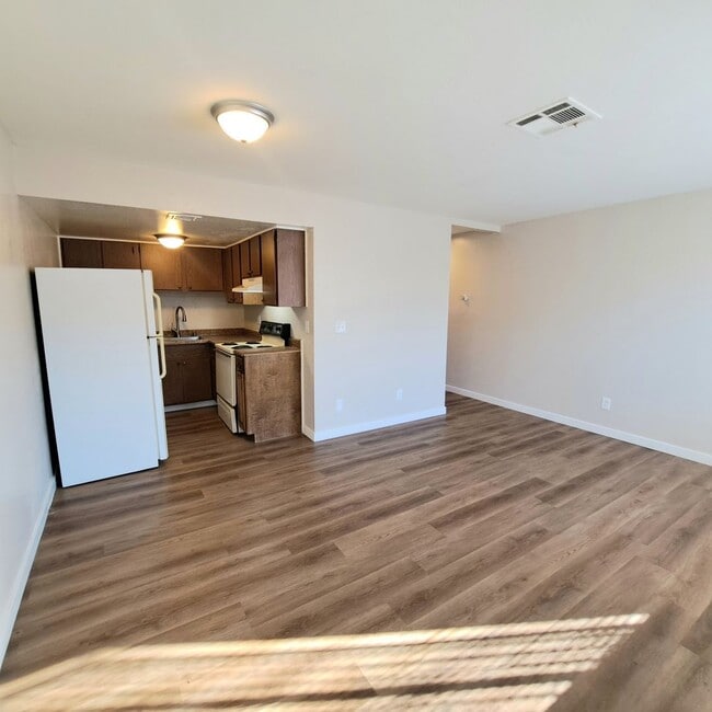 Photo - 4708 Thunderbolt Ave Unit 2