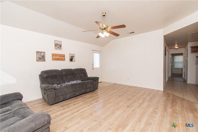 Photo - 609 Bermuda St