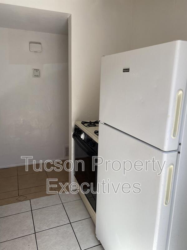 Photo - 1646 N Beverly Ave