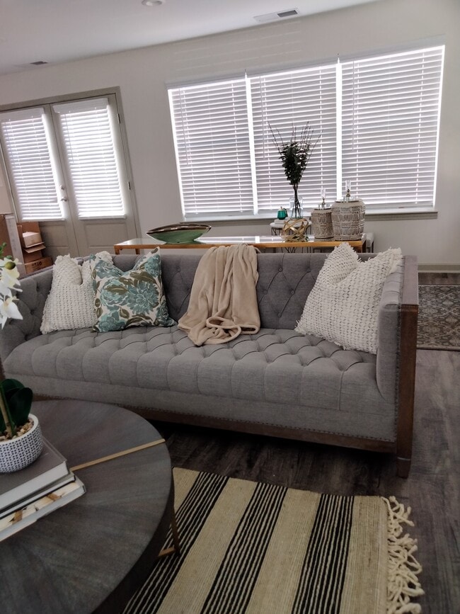 Photo - Arbours at Victoria Place Apartments