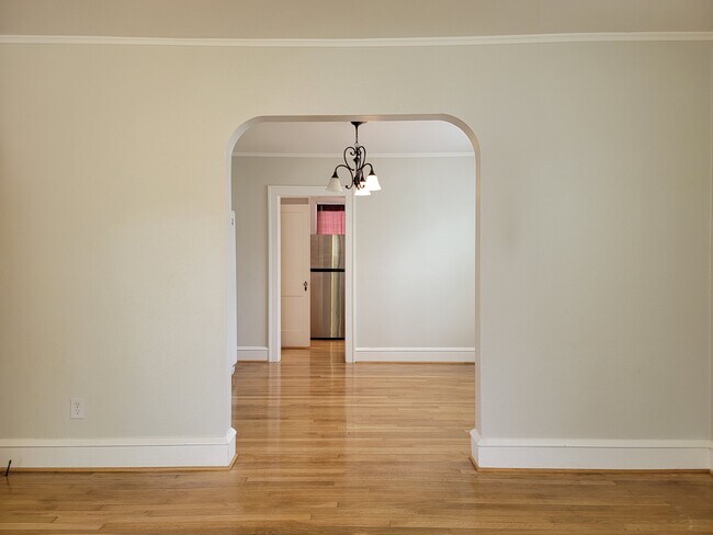 Photo - 69 Greenbriar Ave