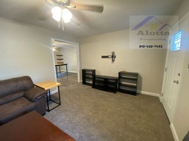 Photo - 5408 S Sumac Cir