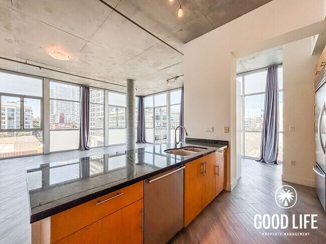 Photo - 527 Tenth Ave Unit 507