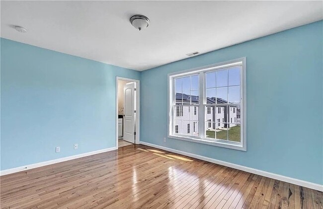 Photo - 800 Seaview Ave Unit 2