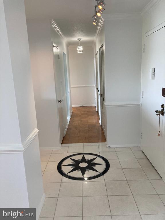 Photo - 501 Slaters Ln Unit 403