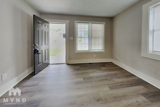 Photo - 1218 Boyer St