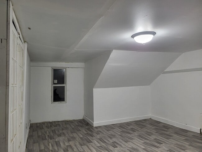 Photo - 818 E Chestnut St