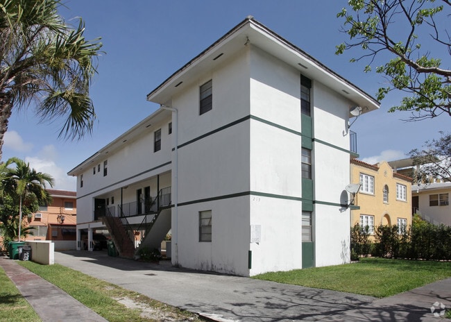 Primary Photo - 219 Phoenetia Ave