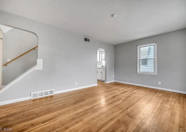 3753 W 117th St Unit 1