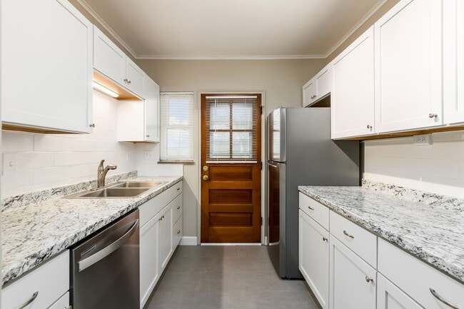Photo - 1536 Ashland Ave Unit A
