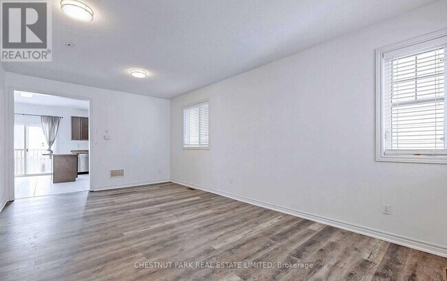 Photo - 808 O'Reilly Crescent