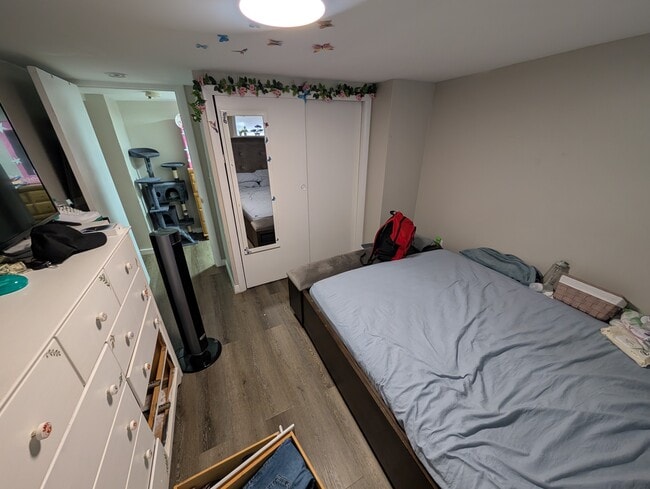 Room 1 - 111 Gage Ave Unit 1