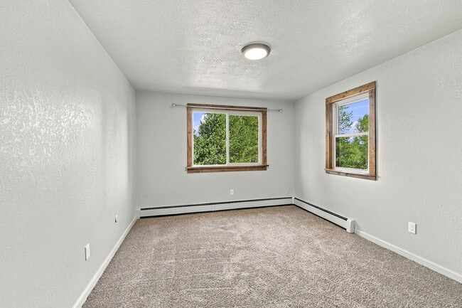 9165 Jill Dr