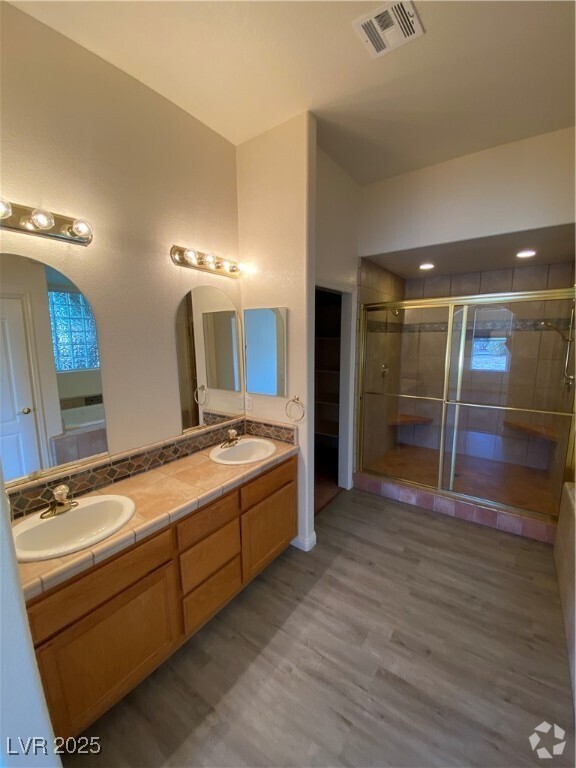 Building Photo - 381 Arapahoe St Rental