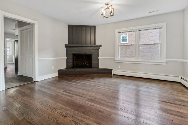Photo - 5800 Fitzhugh Ave