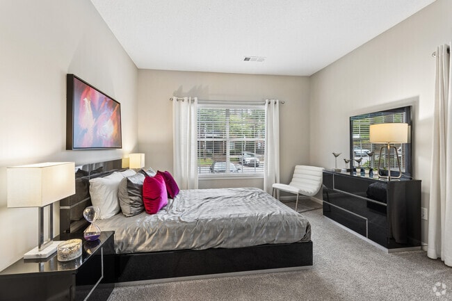 2BR, 2BA - 1,076SF - Primary Bedroom