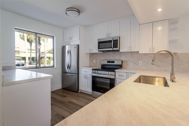 Photo - 370 Racquet Club Rd Unit 101