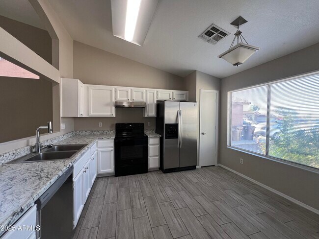 Photo - 8631 N 112th Ave