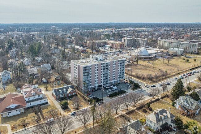 Photo - Strathmore Tower
