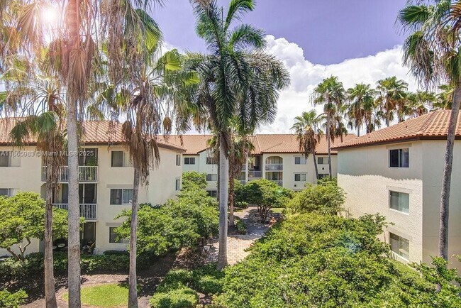 Building Photo - 3605 NE 207th St Unit 4305 Rental