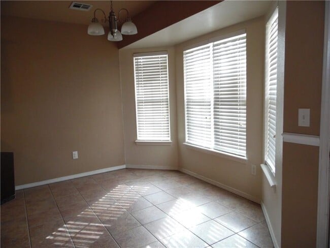 Photo - 1908 SW Marquette Rd