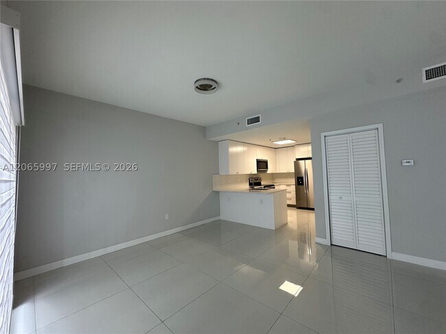 Photo - 11002 NW 83rd St