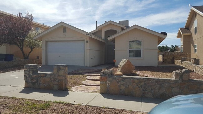 Photo - Beautiful house near Loop 375 and Edgemere