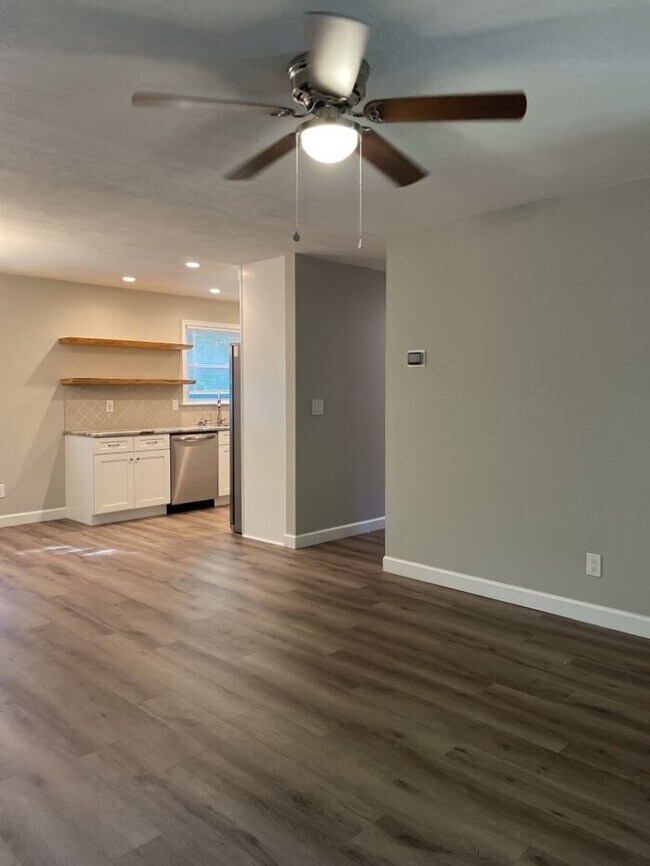 Photo - 113 Owens Cir House