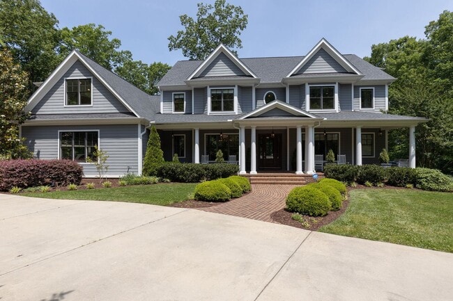 Photo - Impressive and Stunning!