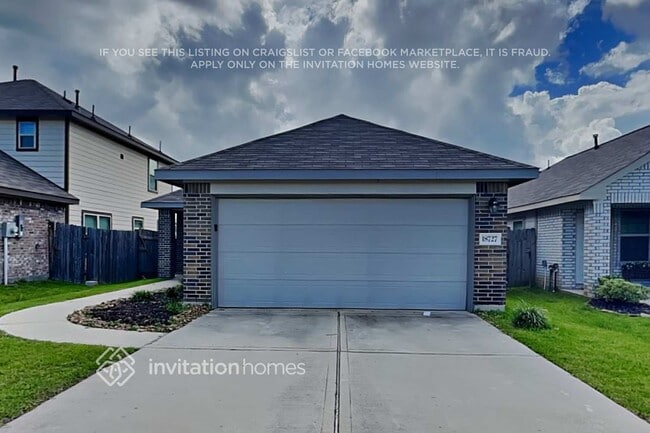 Building Photo - 18727 Faustina Way