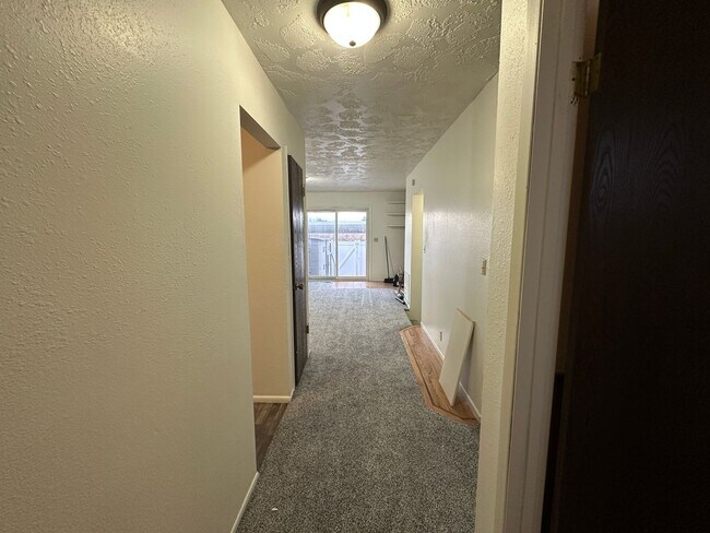 Photo - Spacious, three level, 4 Bed 2.5 bath Townhome in Ammon right behind the Walmart on Hitt.