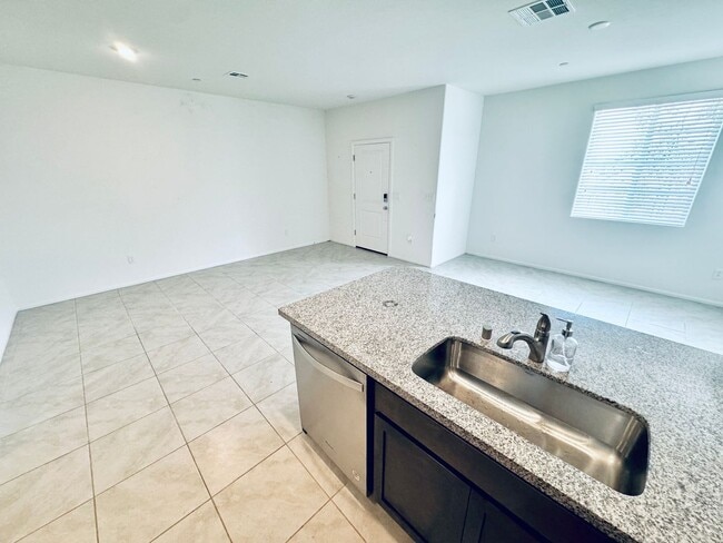 Photo - AMAZING, CORNER LOT, UPGRADED TOWNHOME IN "HENDERSON!!"  NEXT DOOR TO COMMUNITY DOG PARK!!