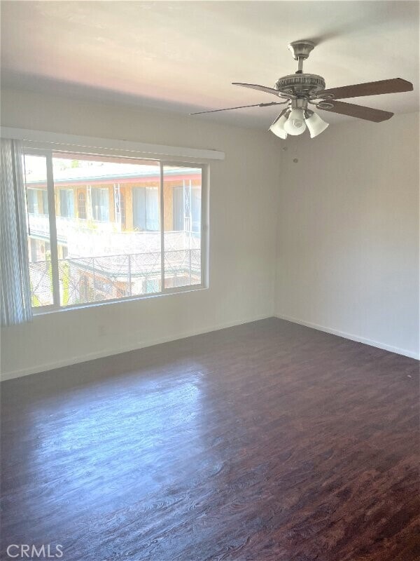 Photo - 2115 Placentia Ave Unidad 39