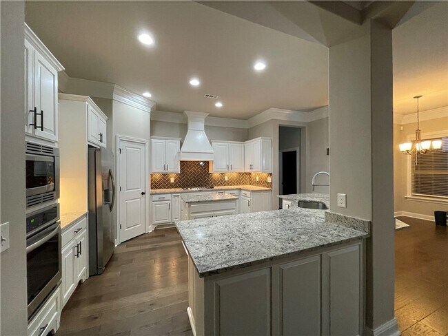 Photo - 1506 SW Edinburgh Ave