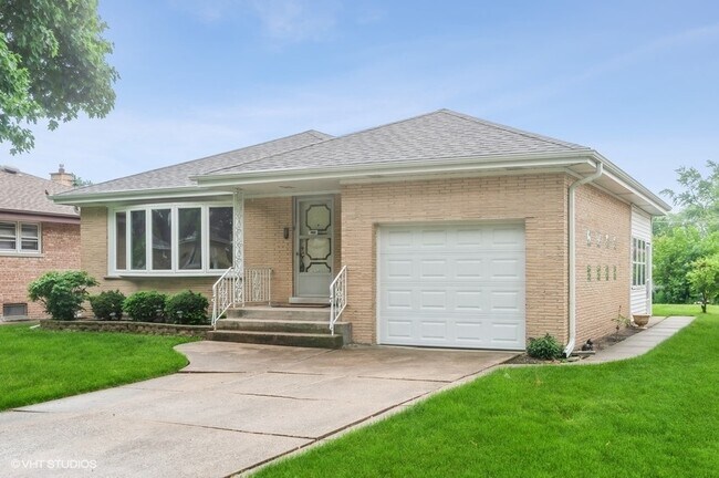 Photo - 7045 W Madison St