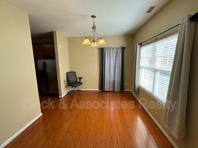 Photo - 1725 TW Alexander Dr