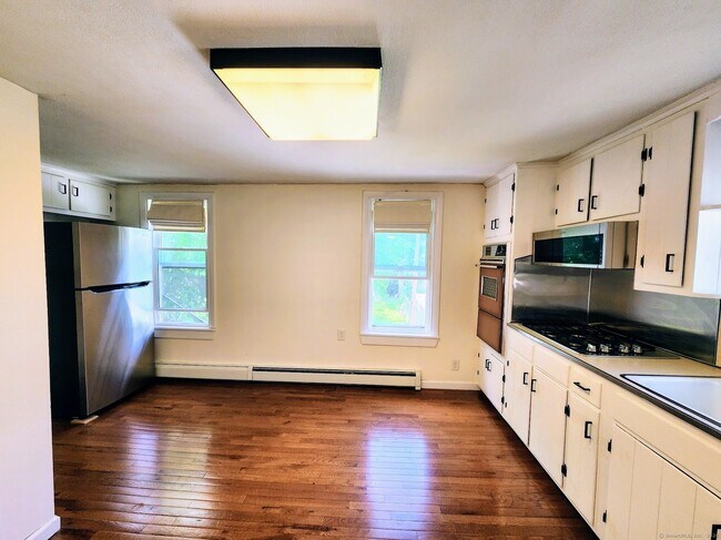 Photo - 153 Pearl St