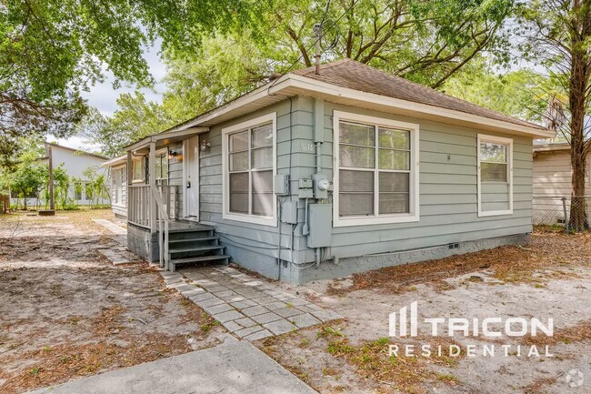 Building Photo - 8614 N Orangeview Ave Rental