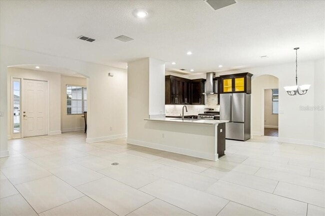 Photo - 516 Walking Fern Loop